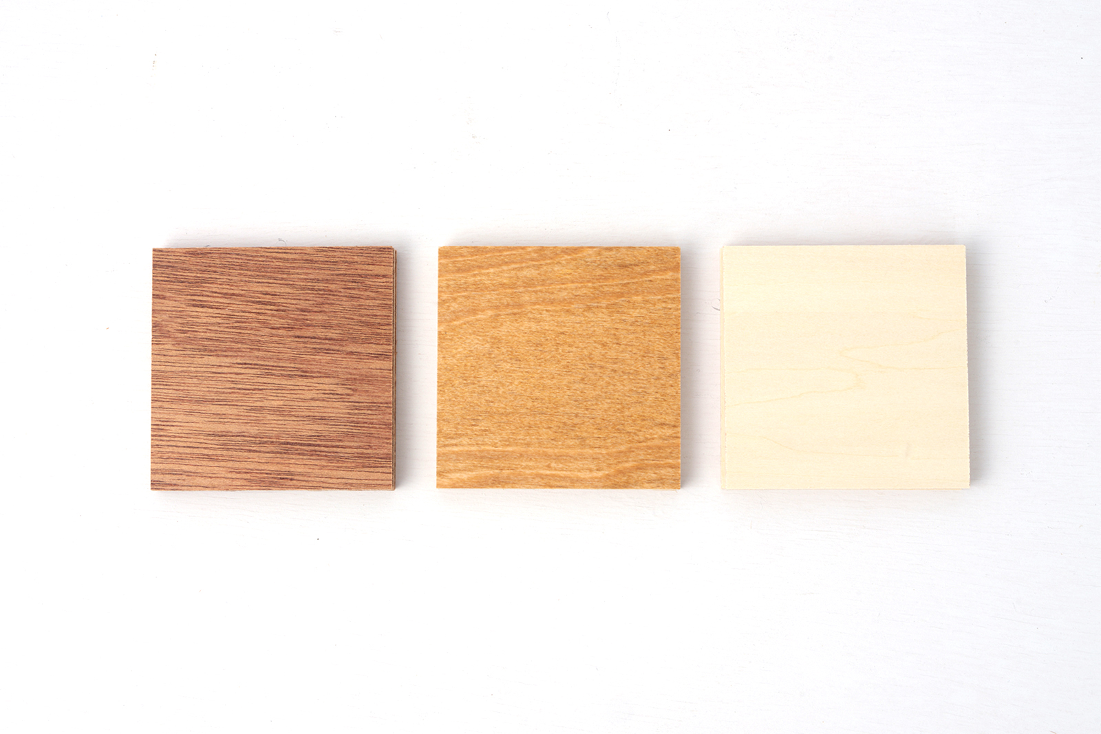 木製ミニマルキッチン バーチ W1800×D600 KB-KC016-26-G183 仕上げは3種類あります。左からラワン・バーチ・シナ。各商品ページをご確認ください