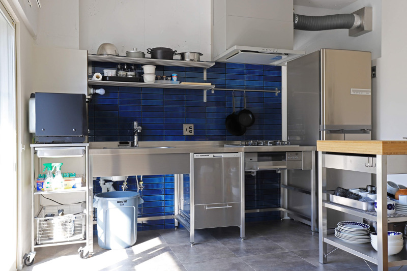 こちらは旧仕様を使った事例。現行品はW490のタオルバーが付いています。
