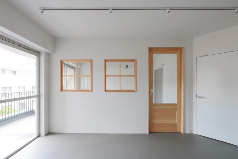ちゃんと「木」でできた建具の気持ち良さ。（2パネルガラス大 W813）
