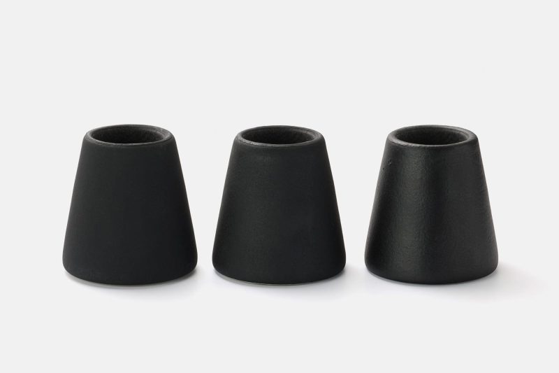 ブラックは、窯変によってマット具合に個体差があります。
