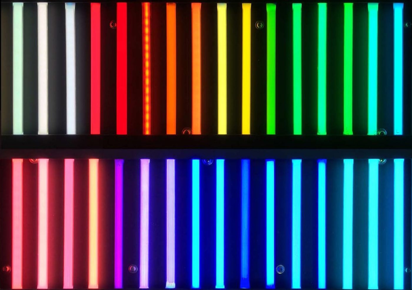 ガス本来の色と、ガラス管の色を掛け合わせてできるネオン管のカラーチャート。