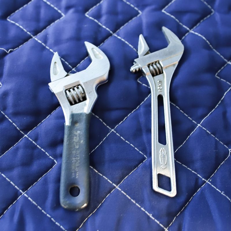 モンキーレンチ