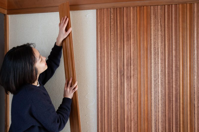 『クラシックリブパネル』を壁に貼って、築古戸建をアップデートしてみた！ | DIY記事 | toolbox