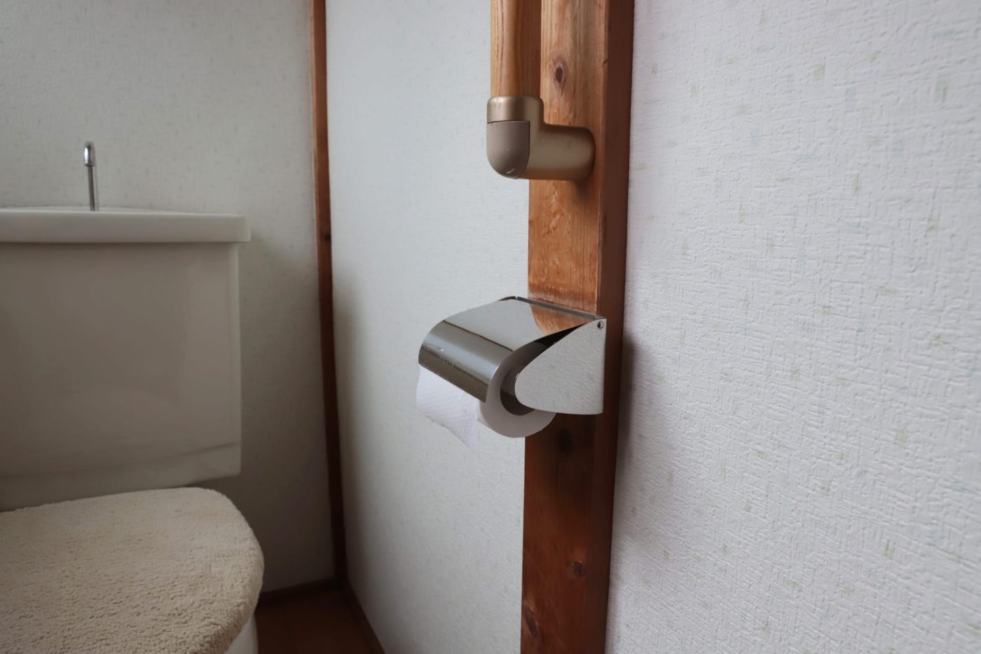 「トイレットペーパーホルダー」と「タオル掛け」を付け替えてみた。トイレ改装パーツ編！6