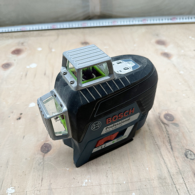 レーザー墨出し機