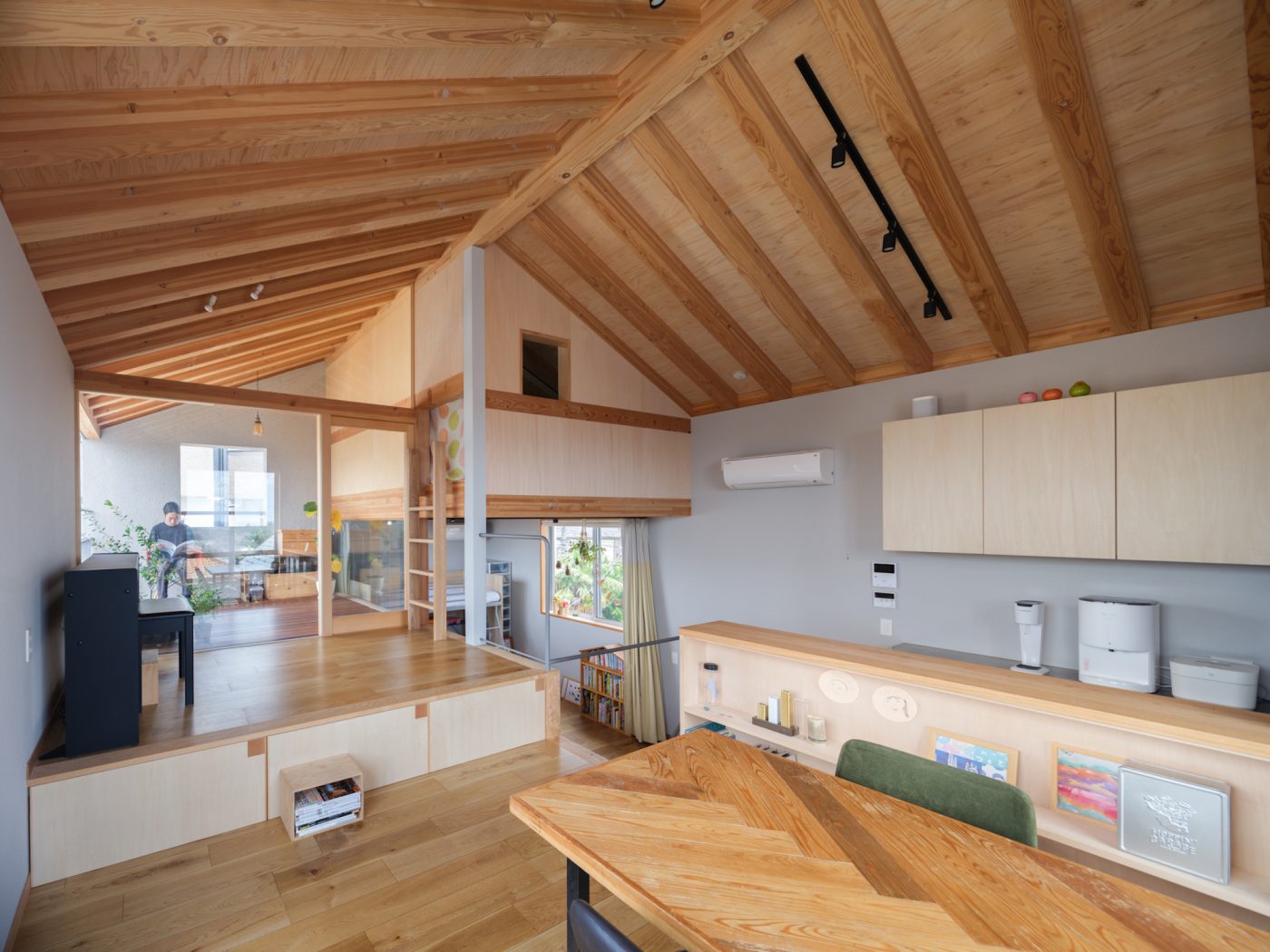 お気に入りの居場所を見つけるワクワクが詰まった、丘暮らしの二世帯住宅15