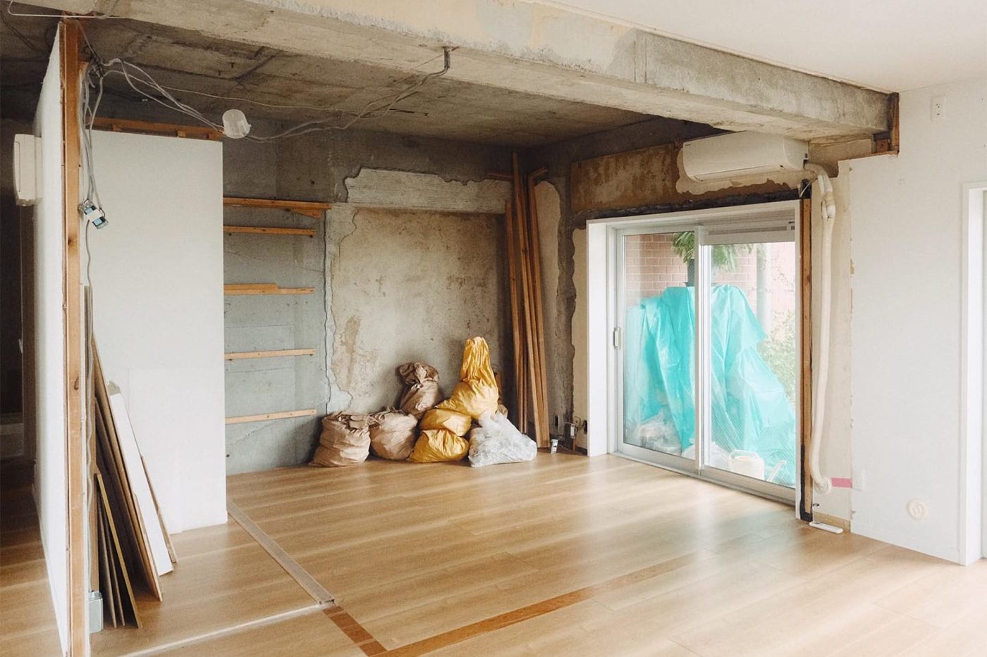 最後の方は、お部屋の隅やベランダに、行き場を無くしたガラ袋が積まれた状態に。
