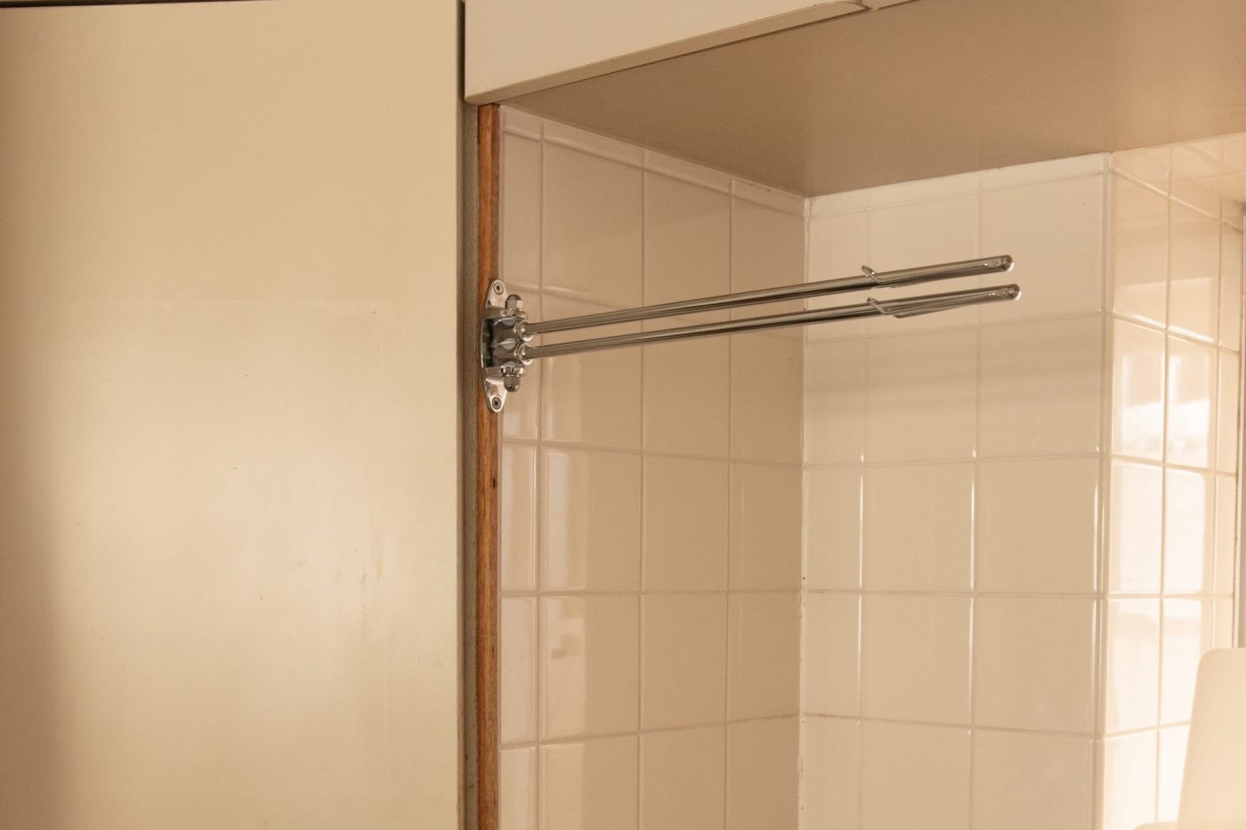 築古戸建のキッチンつまみを付け替えて、オープン収納に変えてみた！176