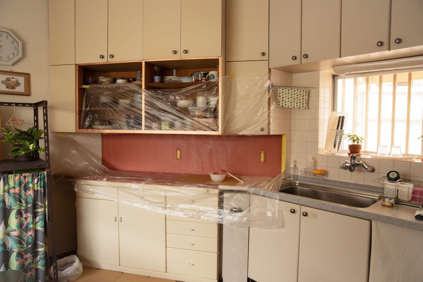 築古戸建のキッチンつまみを付け替えて、オープン収納に変えてみた！193