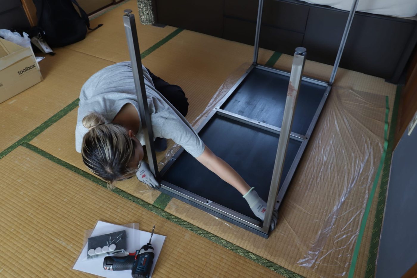 お気に入りの椅子に合わせて、“カラー天板”のデスクをつくってみた！178