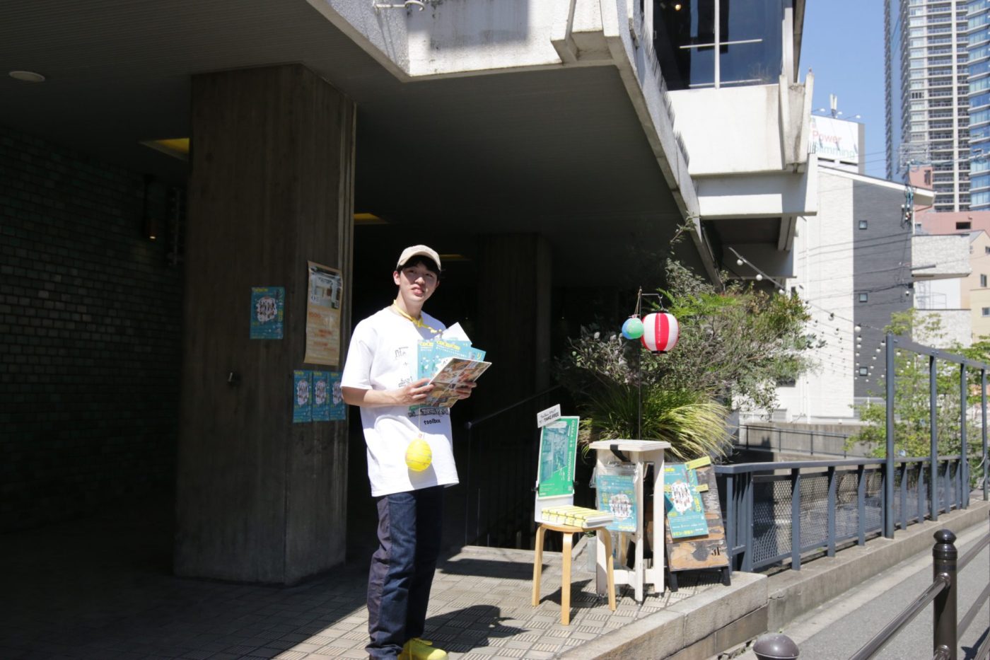 7月の暑い中、頑張って呼び込み！