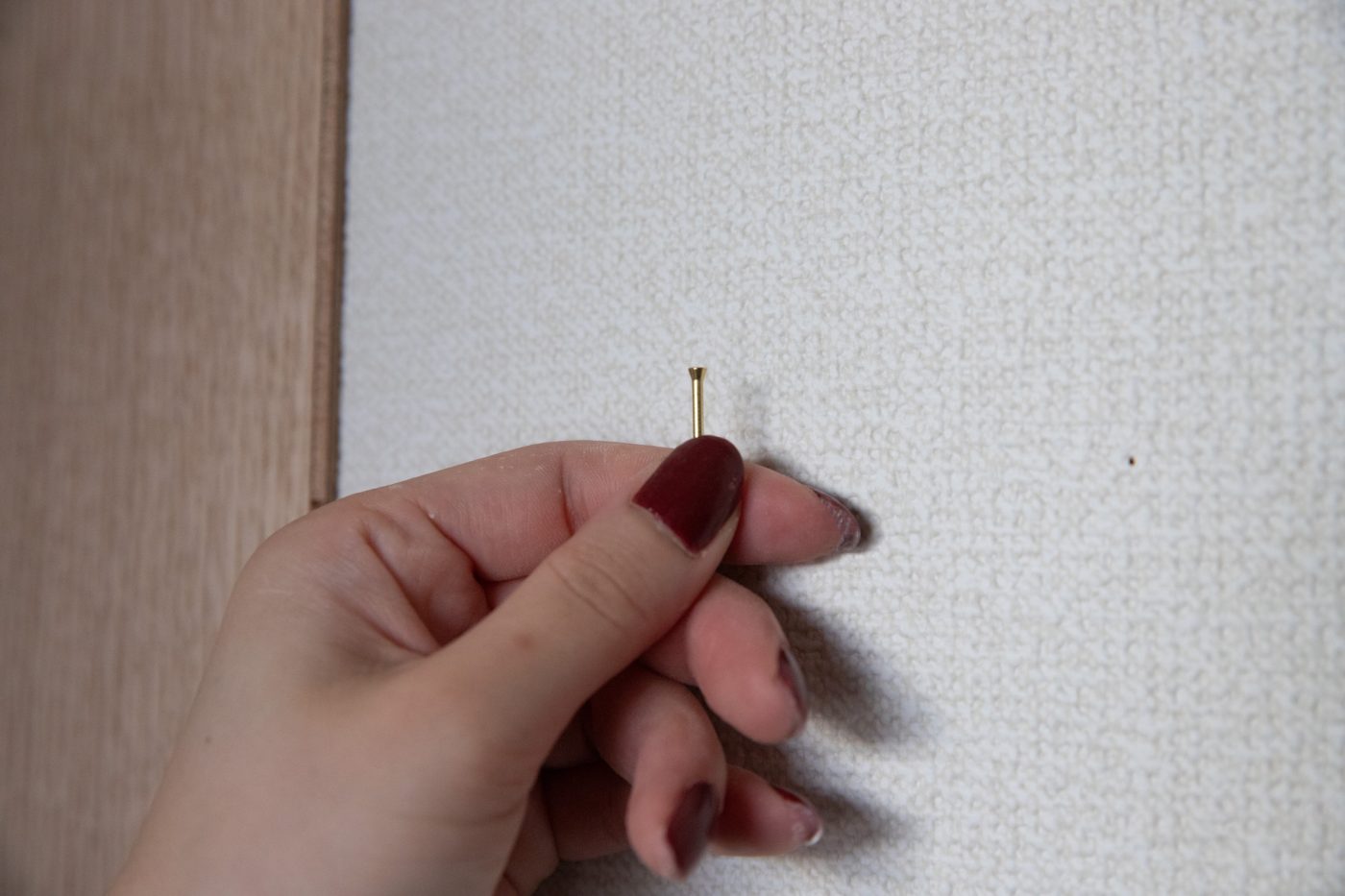 玄関入ってすぐの印象を変えたい。壁に「ウッドウォールパネル」を貼って塗ってみた！56