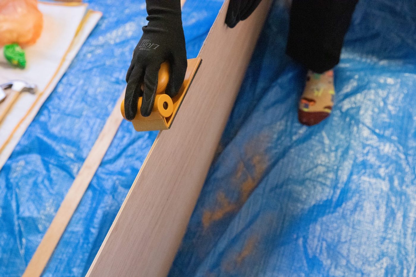 玄関入ってすぐの印象を変えたい。壁に「ウッドウォールパネル」を貼って塗ってみた！88