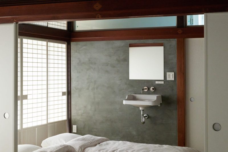 質感のある壁面に浮かべて。（写真提供：スキーマ建築計画・hotel jin、撮影：イ ジュヨン（이주연））
