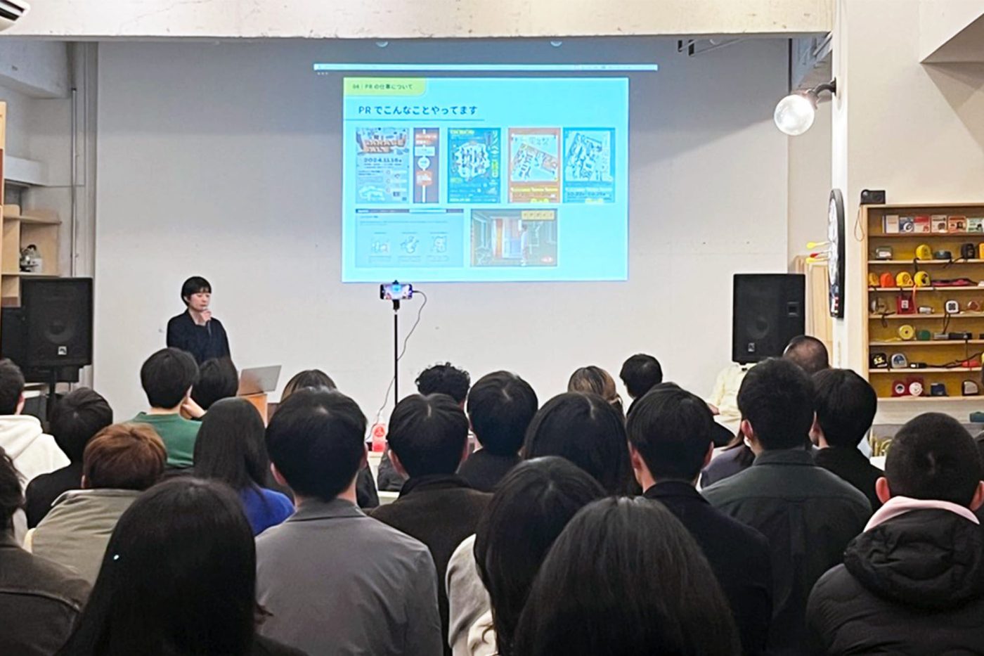 4月から新たにスタートした「toolboxの妄想ラヂオ」。企画者として登壇する新卒3年目スタッフ。