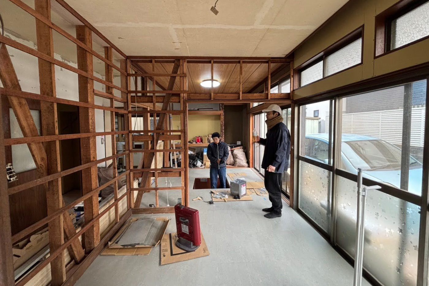 掘りごたつはそのまま活用したかったので、開けたままに。