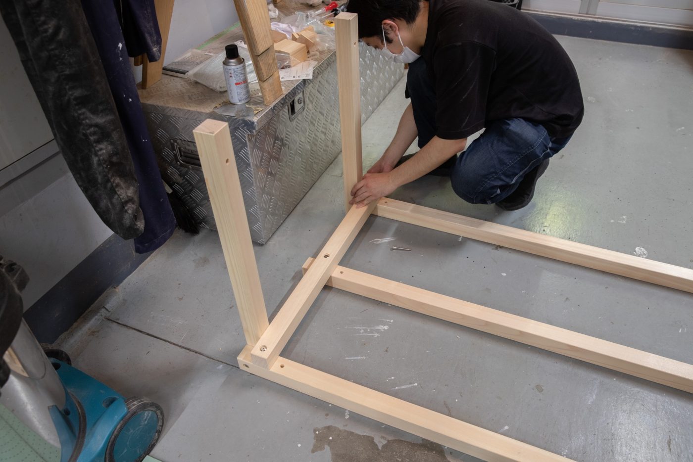 黙々と解体していく和賀さん…..。