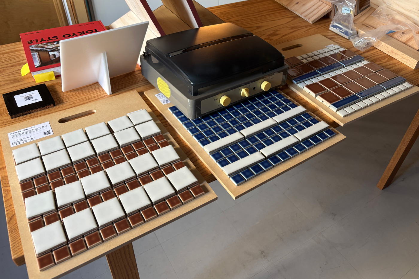 レコードとプレーヤーを飾りながら収納できる「レコードラック」を合板とタイルでつくってみた！11