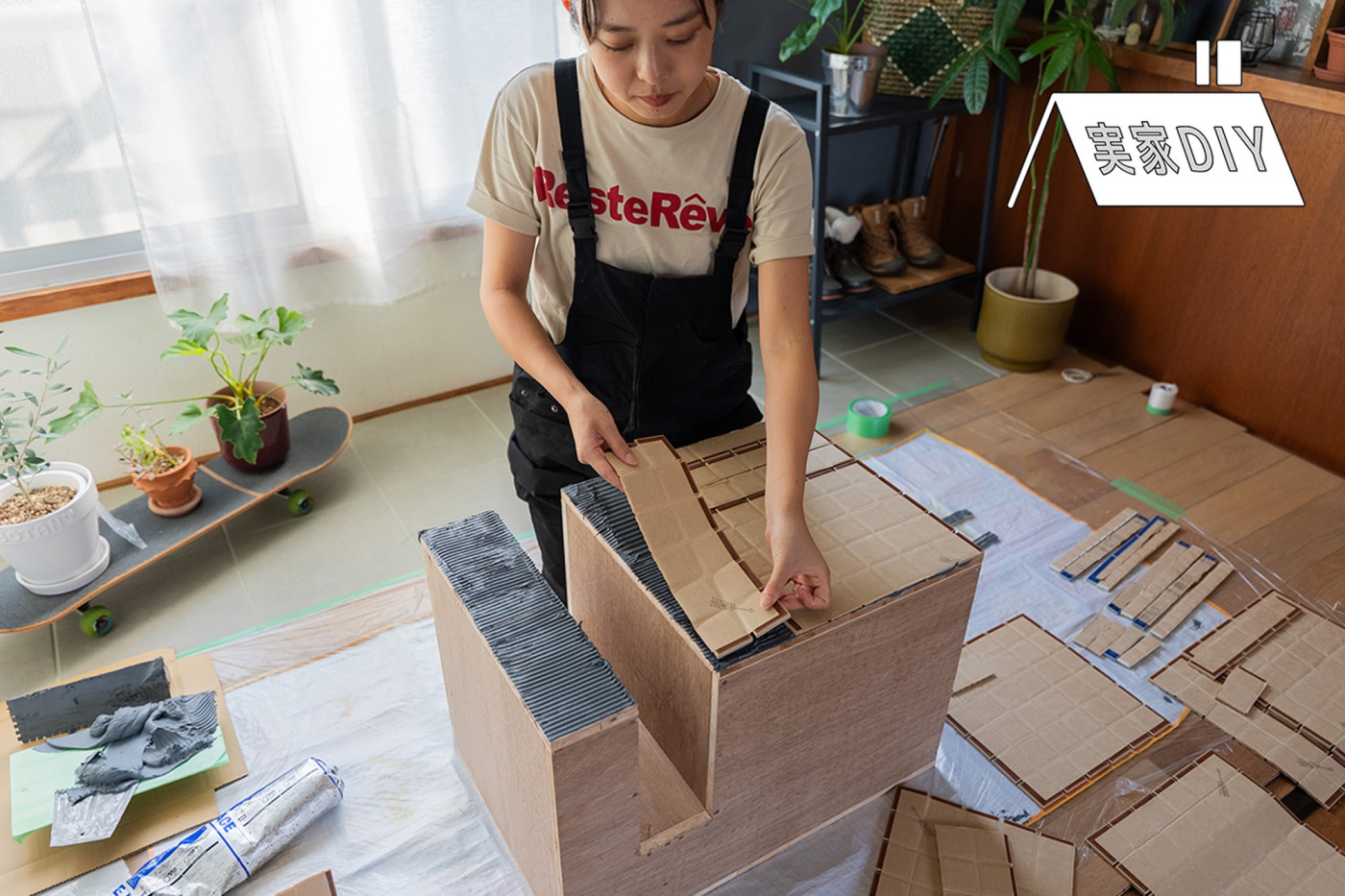 レコードとプレーヤーを飾りながら収納できる「レコードラック」を合板とタイルでつくってみた！