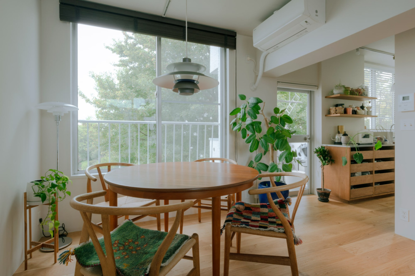 緑と光、建築、家具。“素材の良さ”を引き立てる、やりすぎないヴィンテージマンションリノベ7