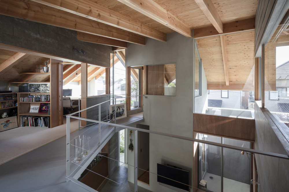 家族それぞれの“小さな家”を集めた、“街”のような住まい。ひとりの時間とみんなの時間を自由に行き来する暮らし vol.3