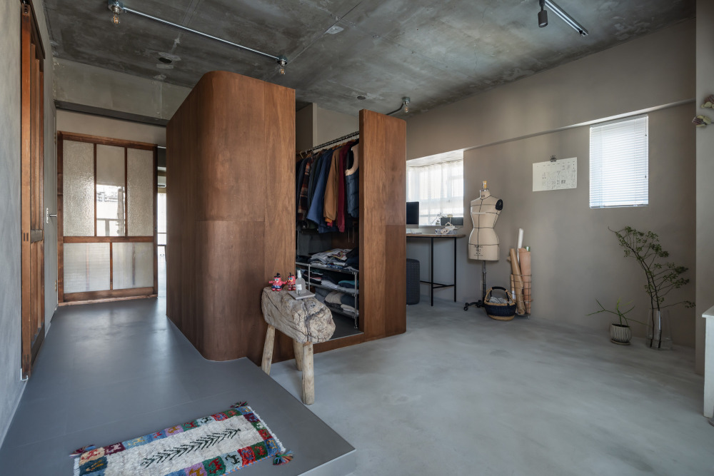 “遊郭建具”で暮らしを仕切る・繋ぐ。ワンルームに広がる多様な居場所Vol.5