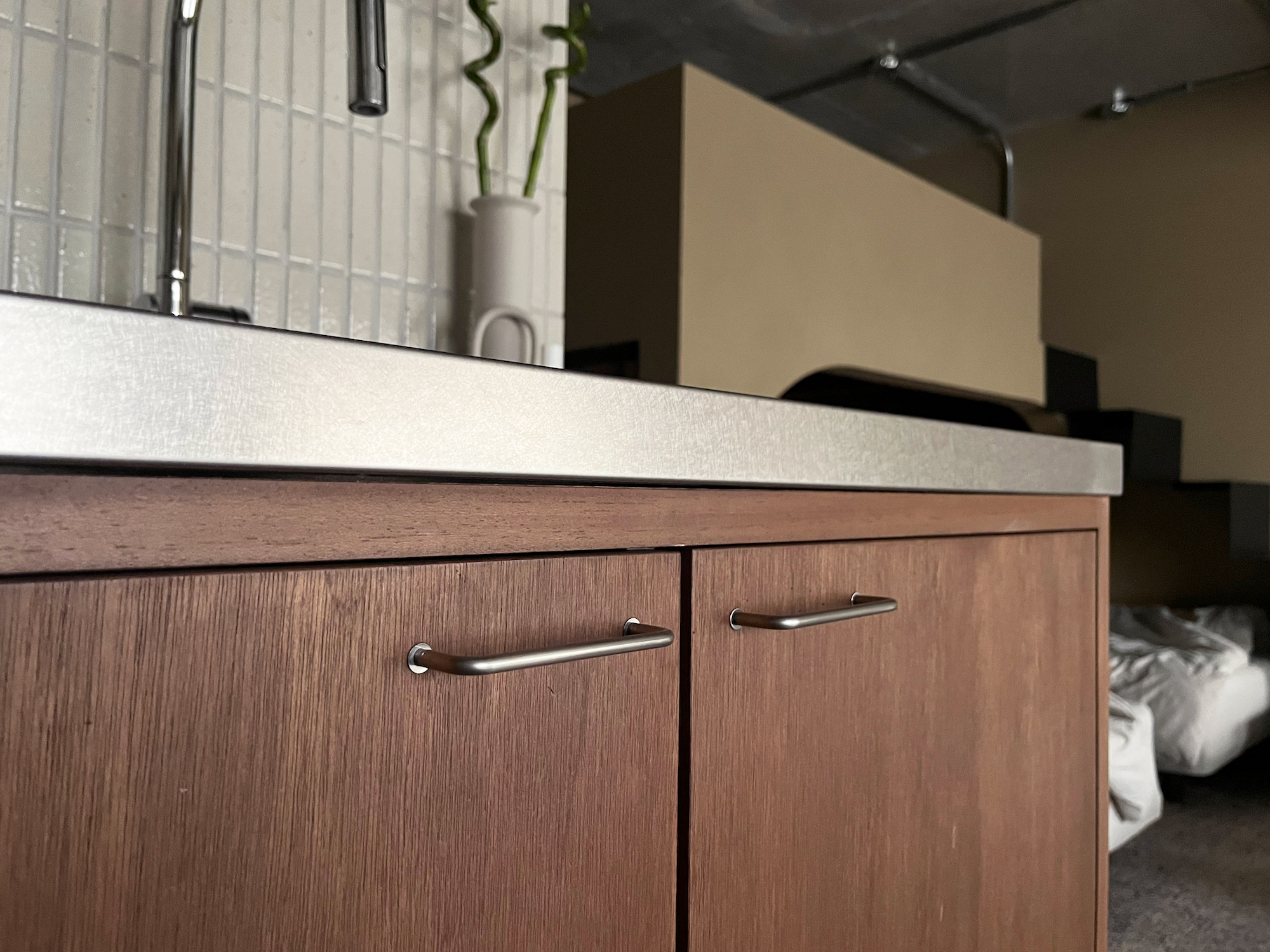 “遊郭建具”で暮らしを仕切る・繋ぐ。ワンルームに広がる多様な居場所Vol.3