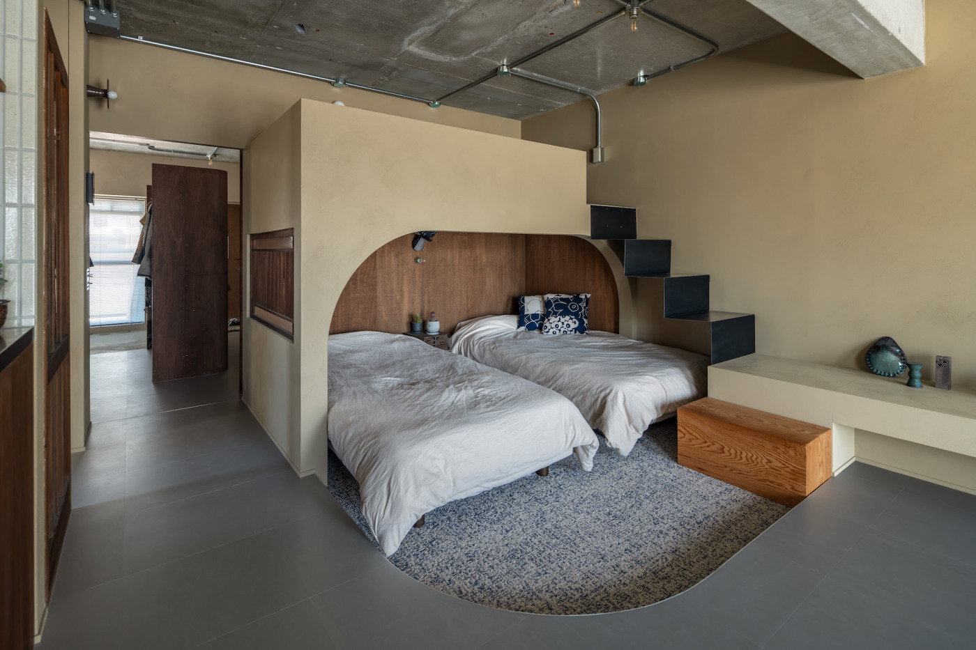 “遊郭建具”で暮らしを仕切る・繋ぐ。ワンルームに広がる多様な居場所17