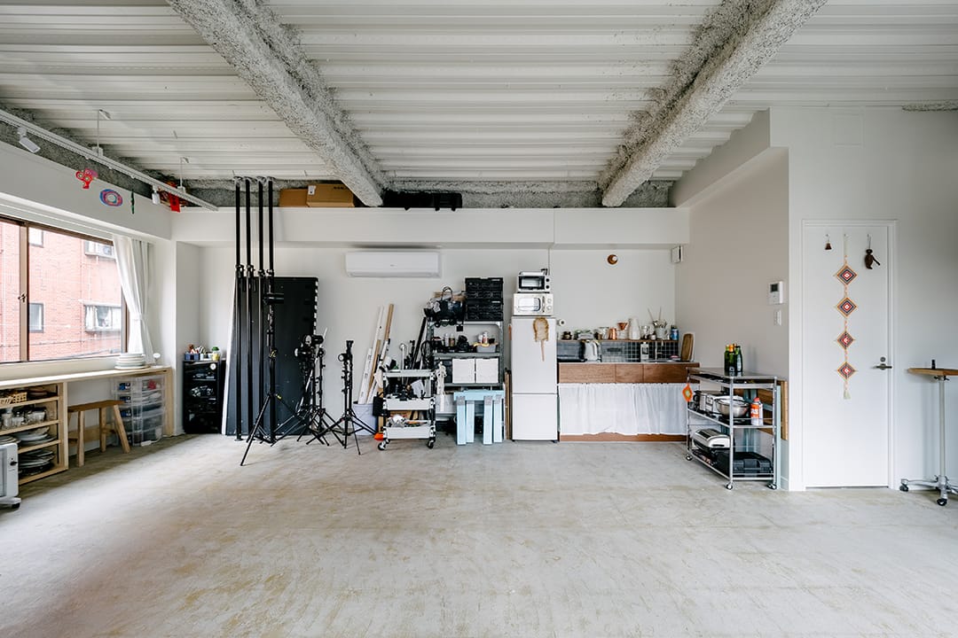 ”木とタイルで魅せる”。ありふれたビルに個性をつくり出すオフィスビルのリノベーション3