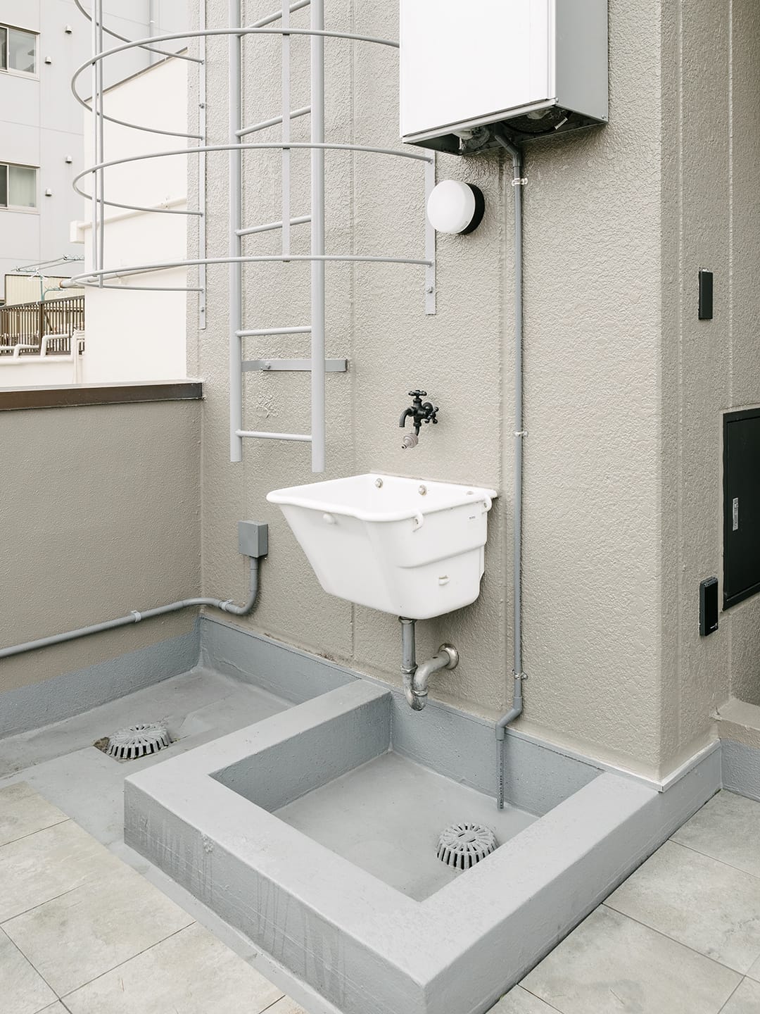 ”木とタイルで魅せる”。ありふれたビルに個性をつくり出すオフィスビルのリノベーション17