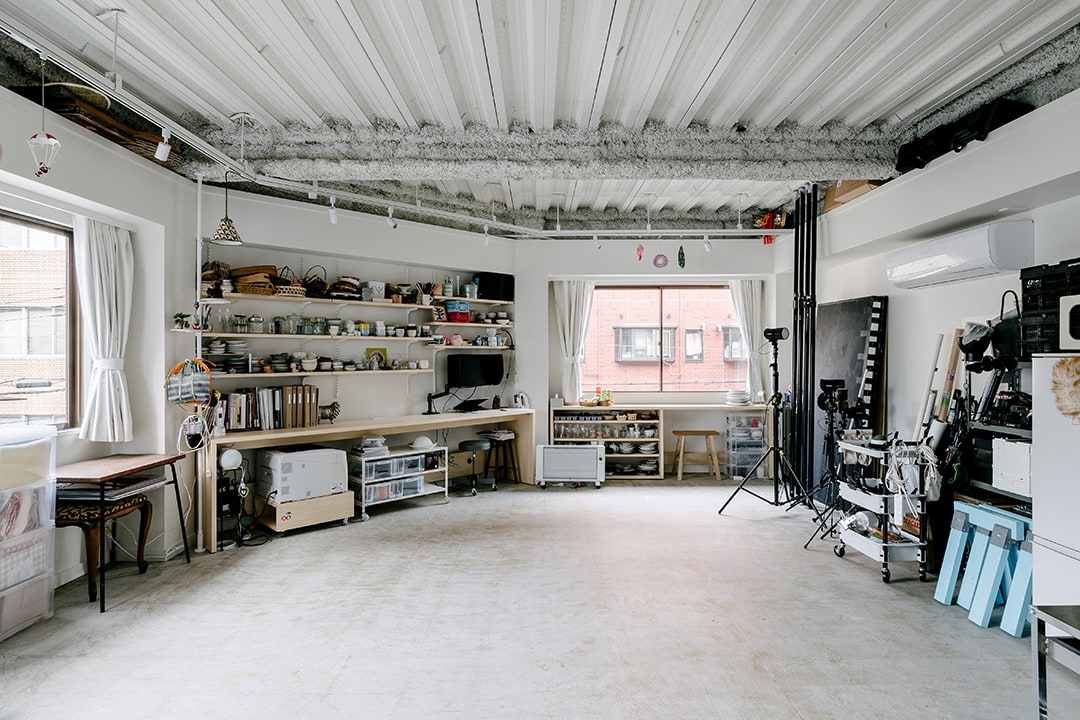 “木とタイルで魅せる”。ありふれたビルに個性をつくり出すオフィスビルのリノベーション5