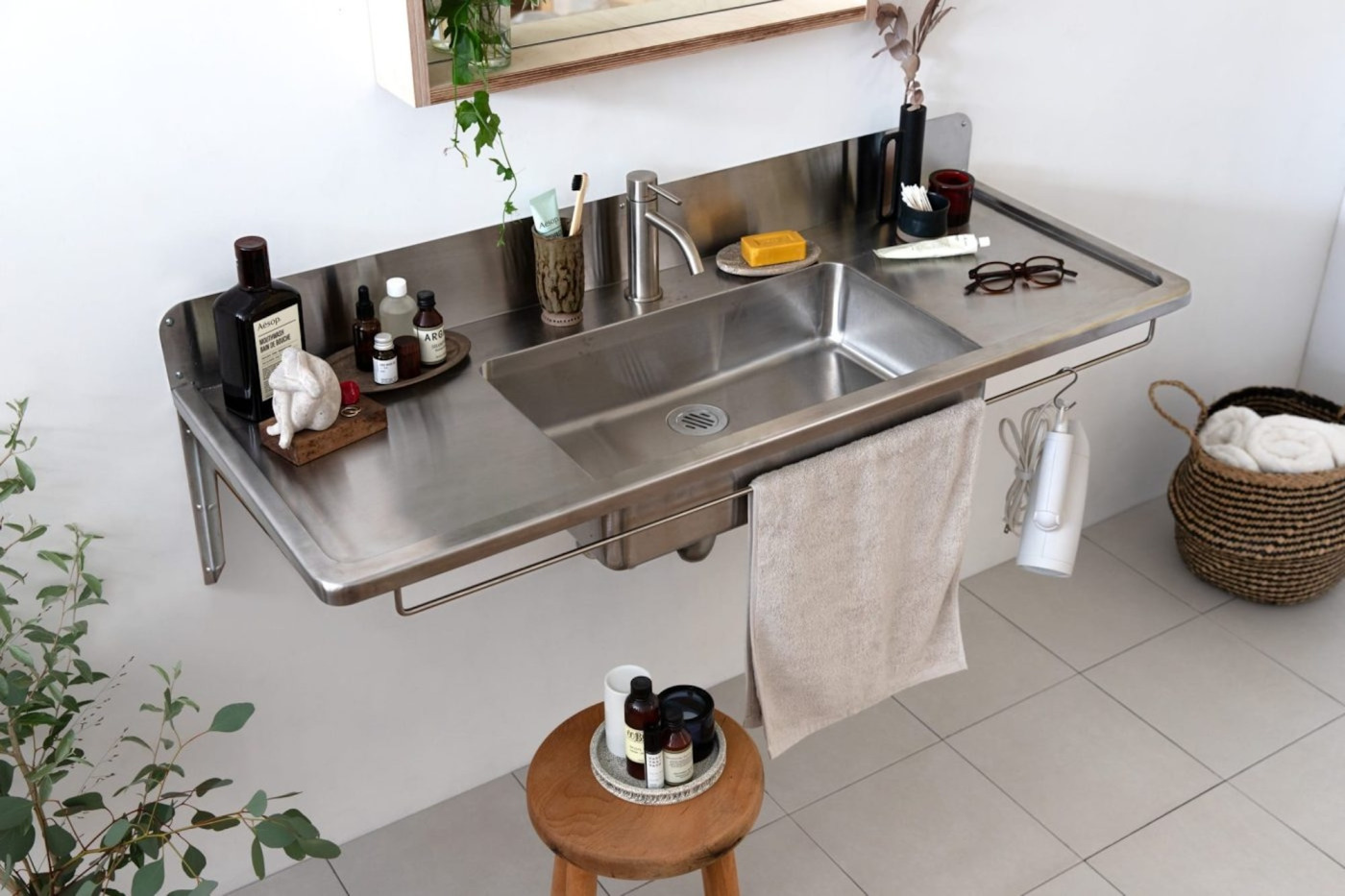 ネーミングにも懐かしさが漂う「スクールシンク」