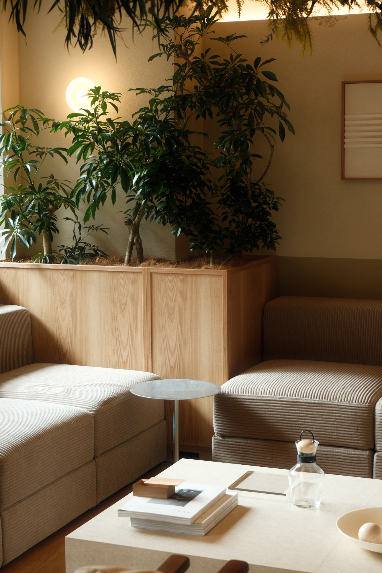 街中のカフェで仕事や読書をするように。ほどよい距離感をたもちながら「一人時間」が過ごせる、ひとり暮らし賃貸1