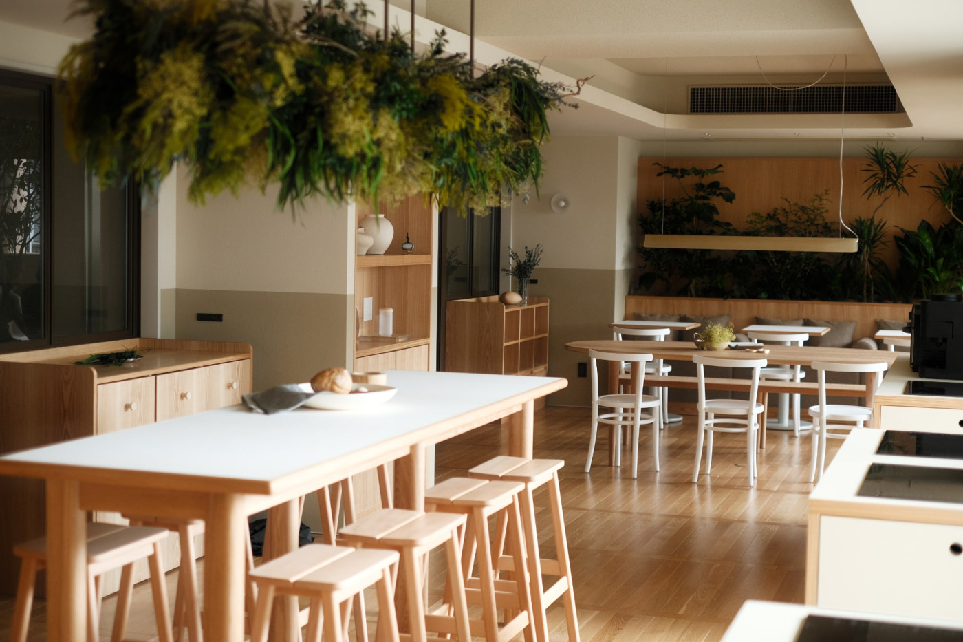 街中のカフェで仕事や読書をするように。ほどよい距離感をたもちながら「一人時間」が過ごせる、ひとり暮らし賃貸5