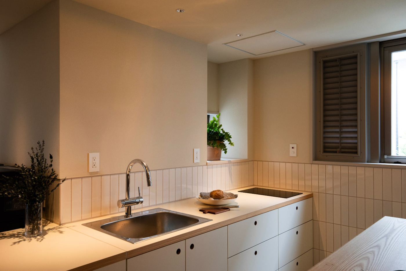 街中のカフェで仕事や読書をするように。ほどよい距離感をたもちながら「一人時間」が過ごせる、ひとり暮らし賃貸11