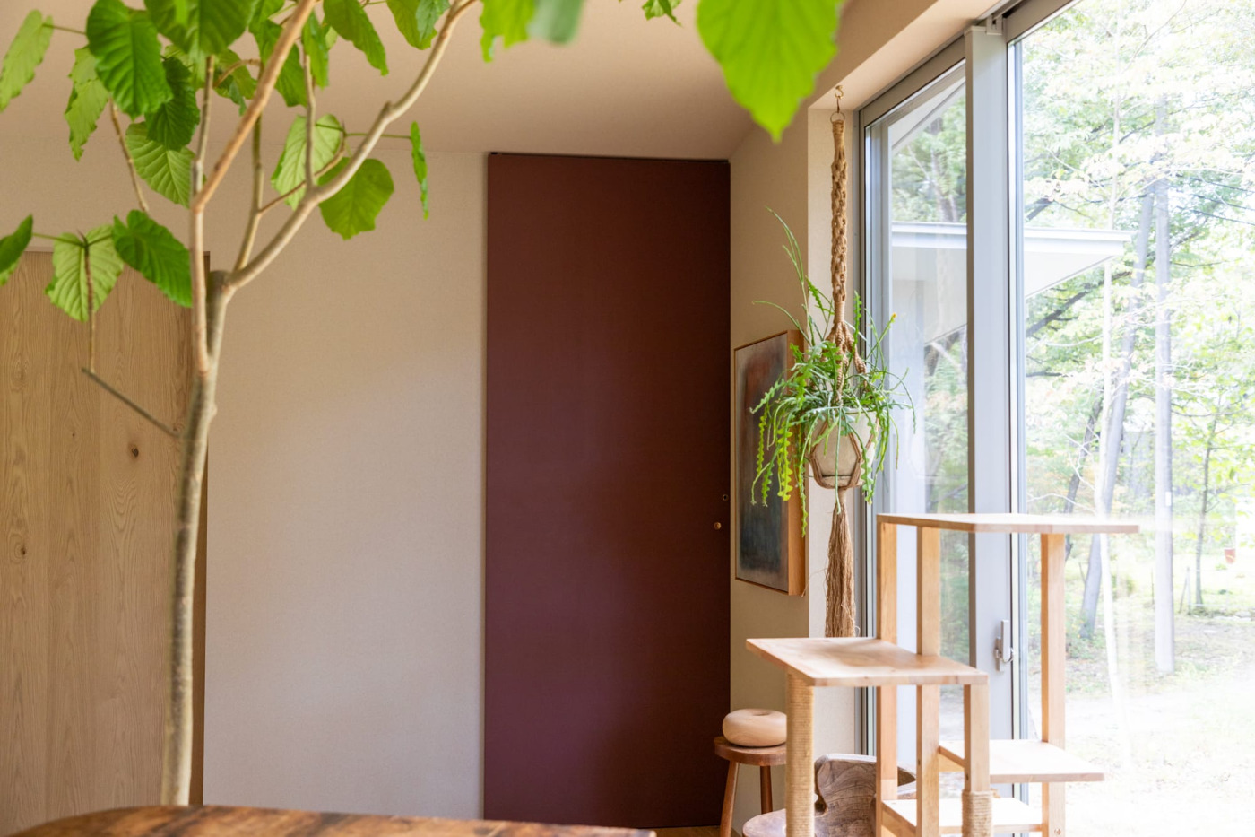 そっと指を添えて3