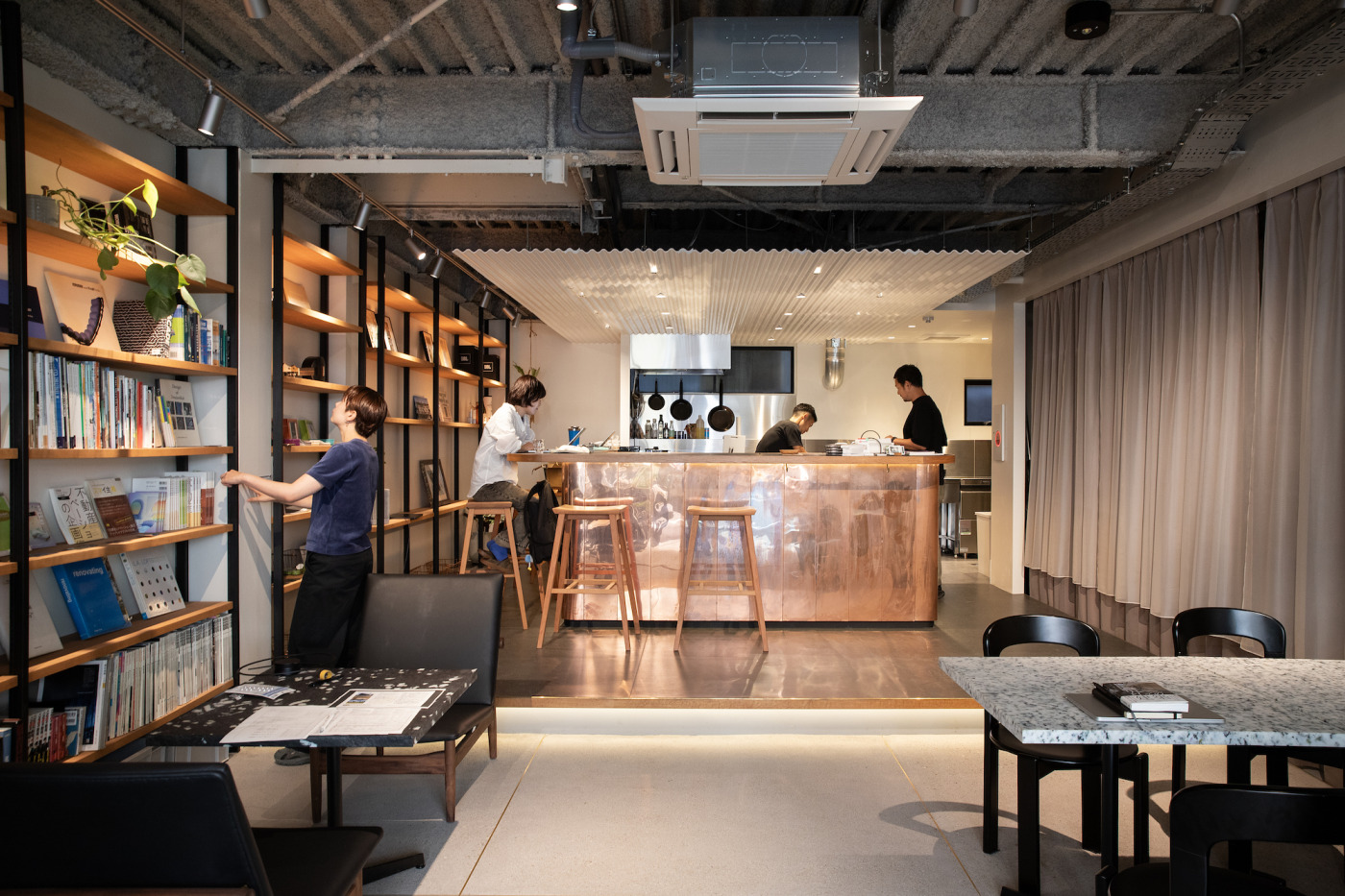 街に全開！毎日違う顔を見せる1階は、通りすがりも巻き込む『やってみたい』が集まる場所6