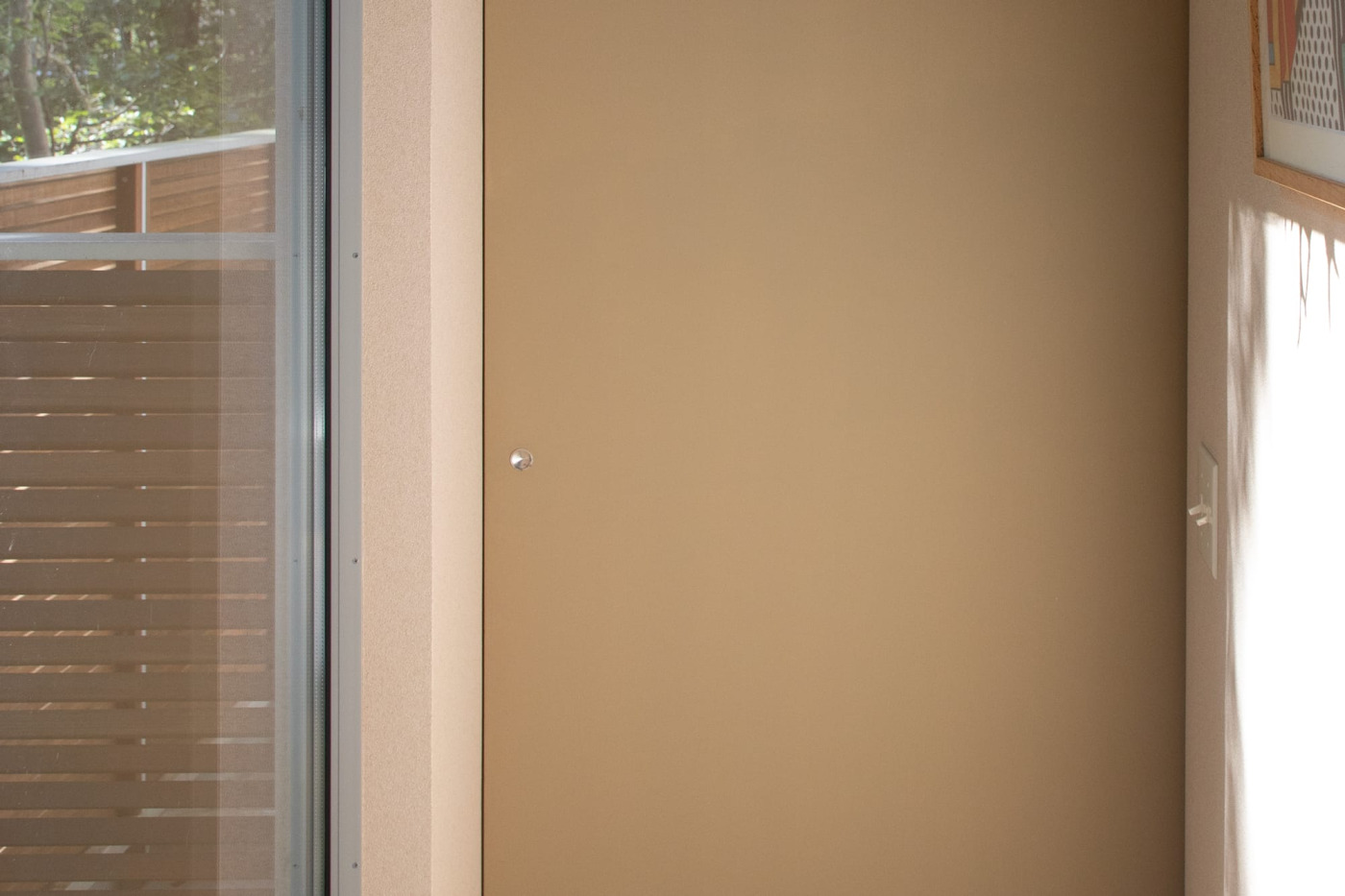 そっと指を添えて4