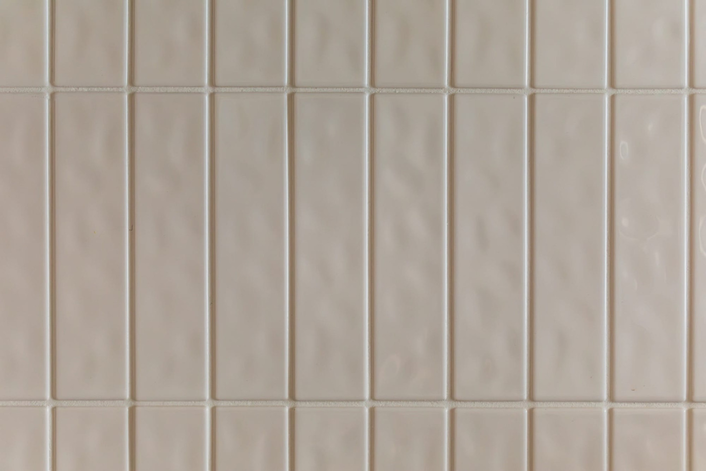 3回目の家づくりは戸建てリノベ！日当たり不足を克服する、イエローの吹き抜け階段がある家9