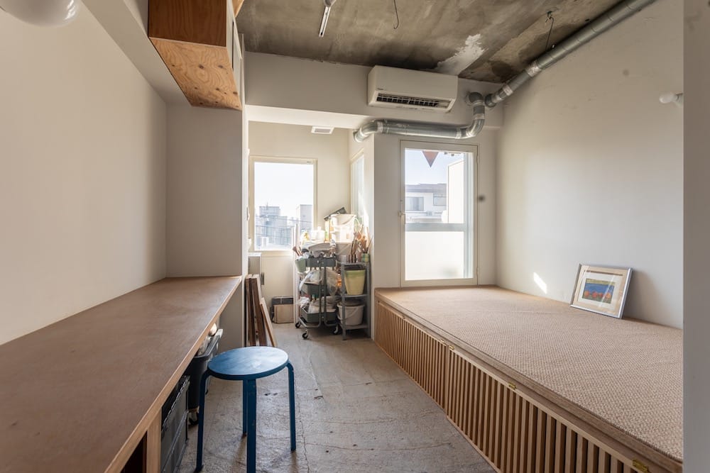 作業台の上には『ラーチの吊り戸棚』を使っていただいています。