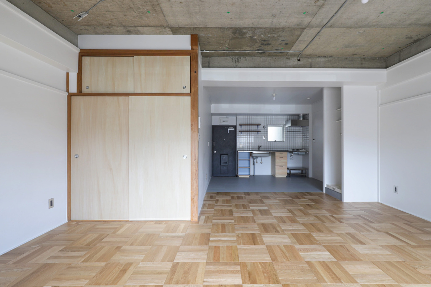 築古の魅力を残して間取りを一新。飾れる余白とレイアウトの自由度をそなえた賃貸ワンルーム25