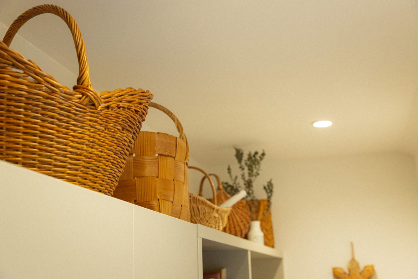 大好きなかごが至るところに。