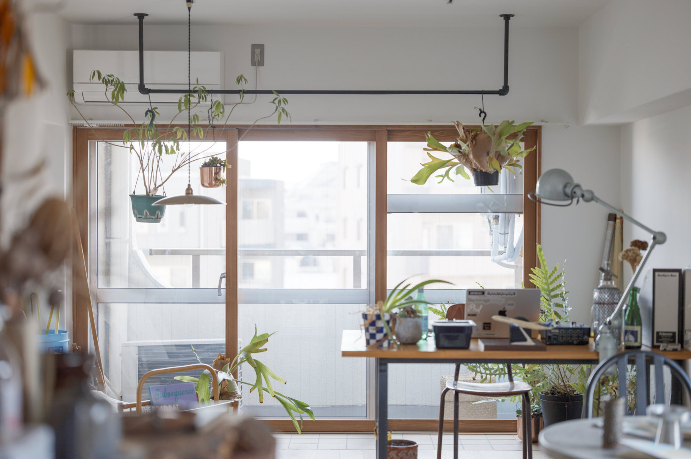 都心の高速沿いワンルームを、“素材とパーツの効かせ方”で心地よさに変える。オーナーの「自分が住みたい」を込めた賃貸リノベ26