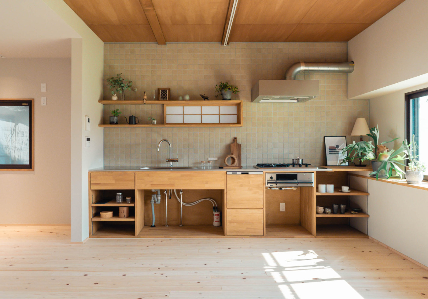 築28年戸建ての1階リノベ。玄関・洗面・LDK、家族の暮らしのベースになる場所を心地よく整える