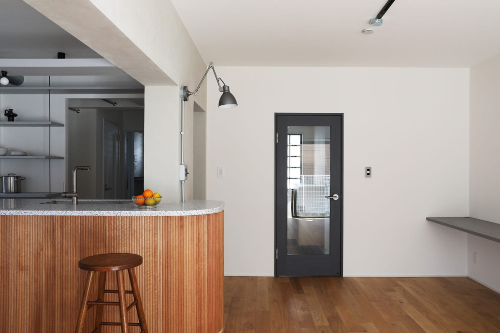 リビングとダイニングを繋げる“主役級キッチン”！ファミリー向け賃貸マンションリノベ Vol.4