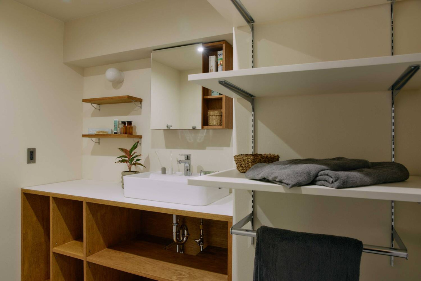 間取りは変えずに“居場所”を増やす。ひとり時間もふたり時間も心地よい、夫婦ふたりの「これから」に寄り添う家15