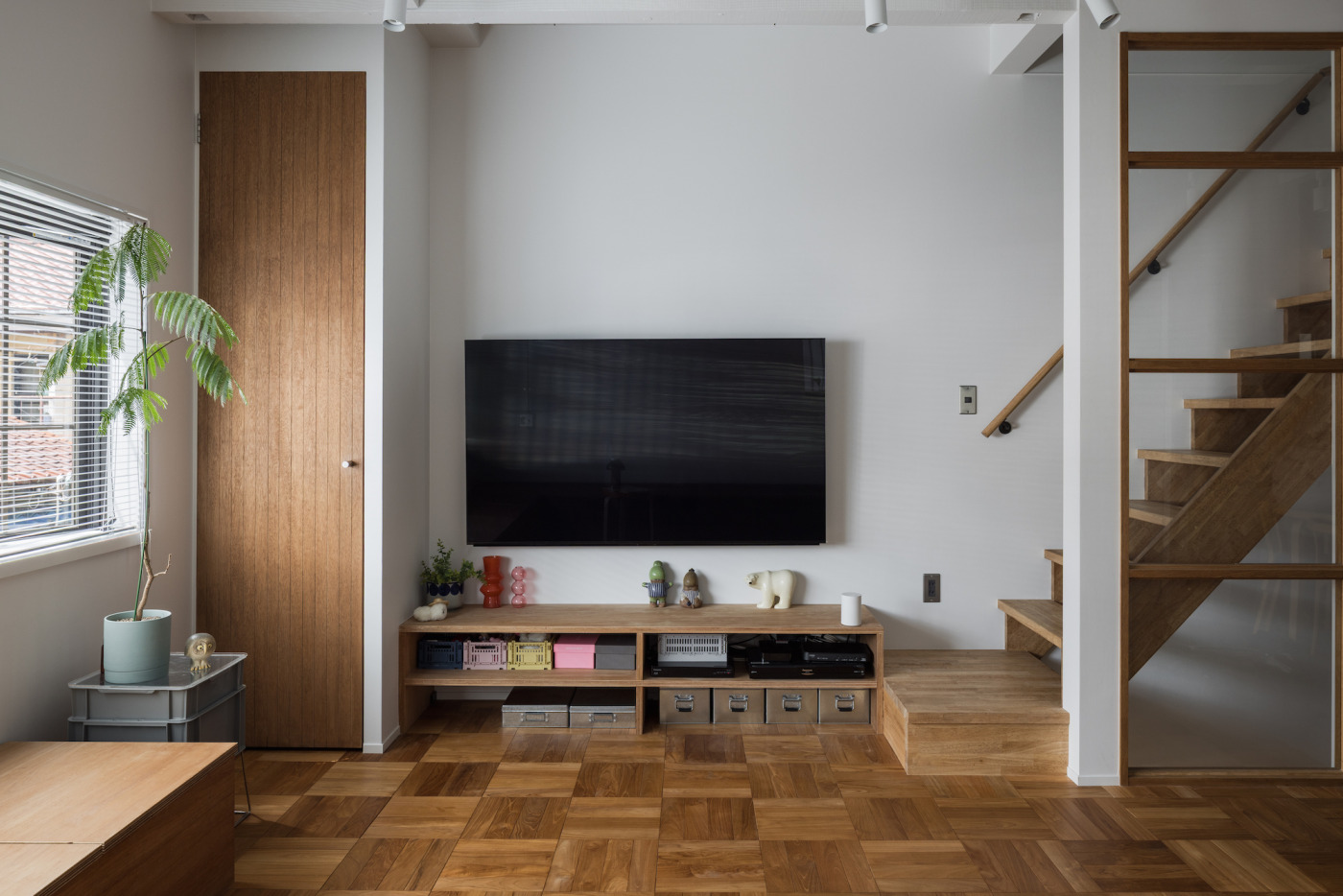 実家を引き継ぎ、“集まるリビング”を中心に再構築した、3世代6人の住まい11