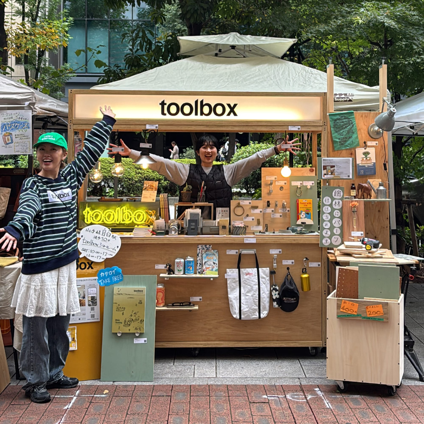 「IKEBUKURO LIVING LOOP」気合いを入れDIYした屋台ブースでミニ店舗を開きました。