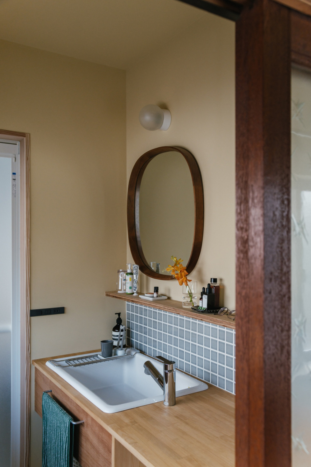 古さも​新しさも、​和も​洋も、​バラバラな​素材を​丁寧に​重ねて​つくりあげる​築古戸建て​リノベーション Vol.12