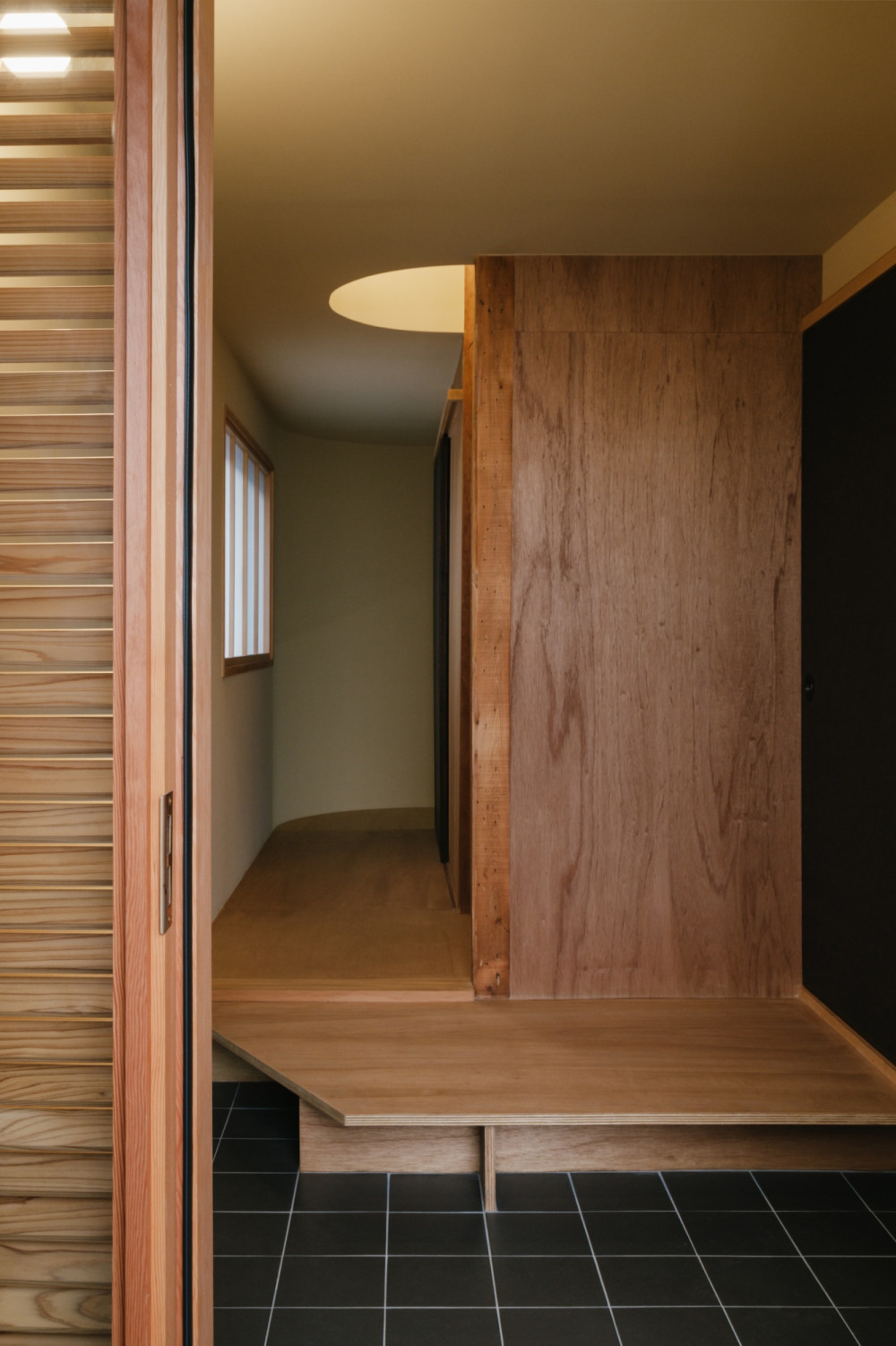 古さも​新しさも、​和も​洋も、​バラバラな​素材を​丁寧に​重ねて​つくりあげる​築古戸建て​リノベーション Vol.7